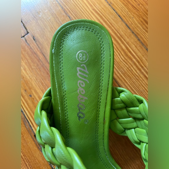 Weeboo Dorothy Spring Green Woven square toed sandals in 8.5 - Picture 2 of 4
